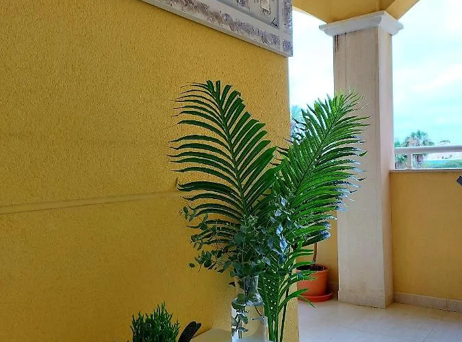 Sunny Torremar Apartment