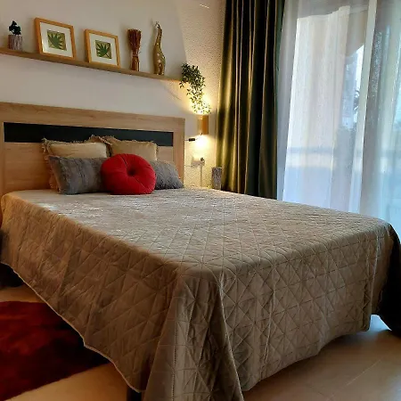 Sunny Torremar Apartment